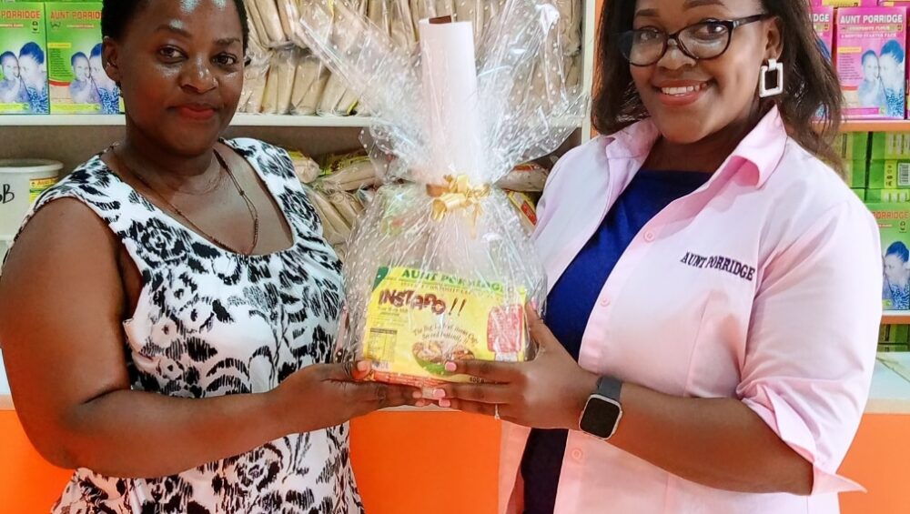 Aunt porridge give a way hampers